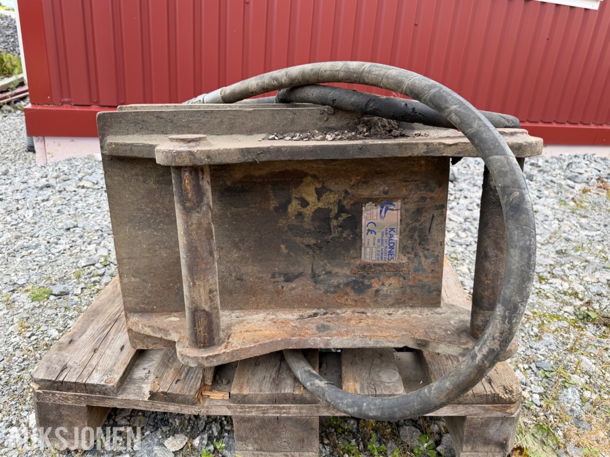 1999 Montabert SMP8 Pigghammer 