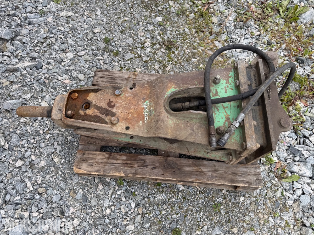 1999 Montabert SMP8 Pigghammer 