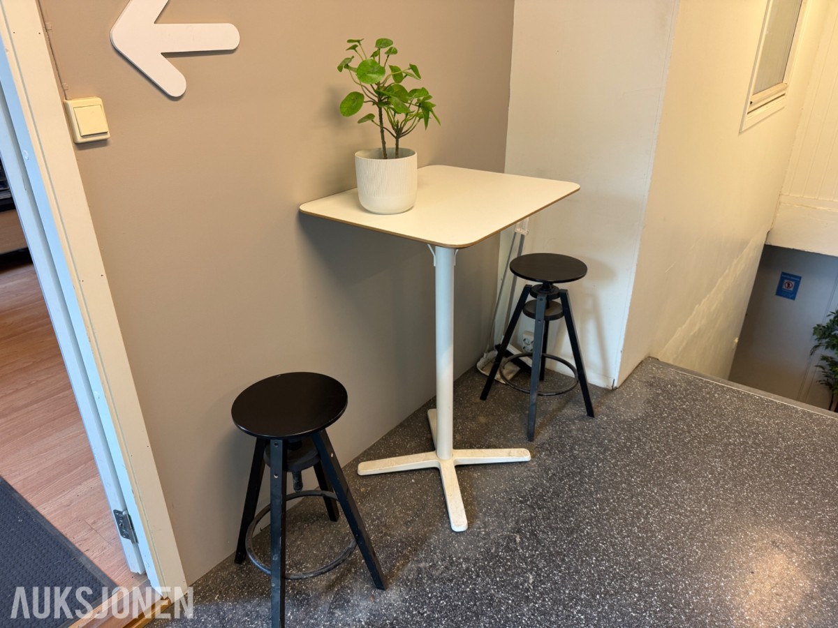 Resepsjons- og venteromsmøbler – selges samlet som vist på bilder