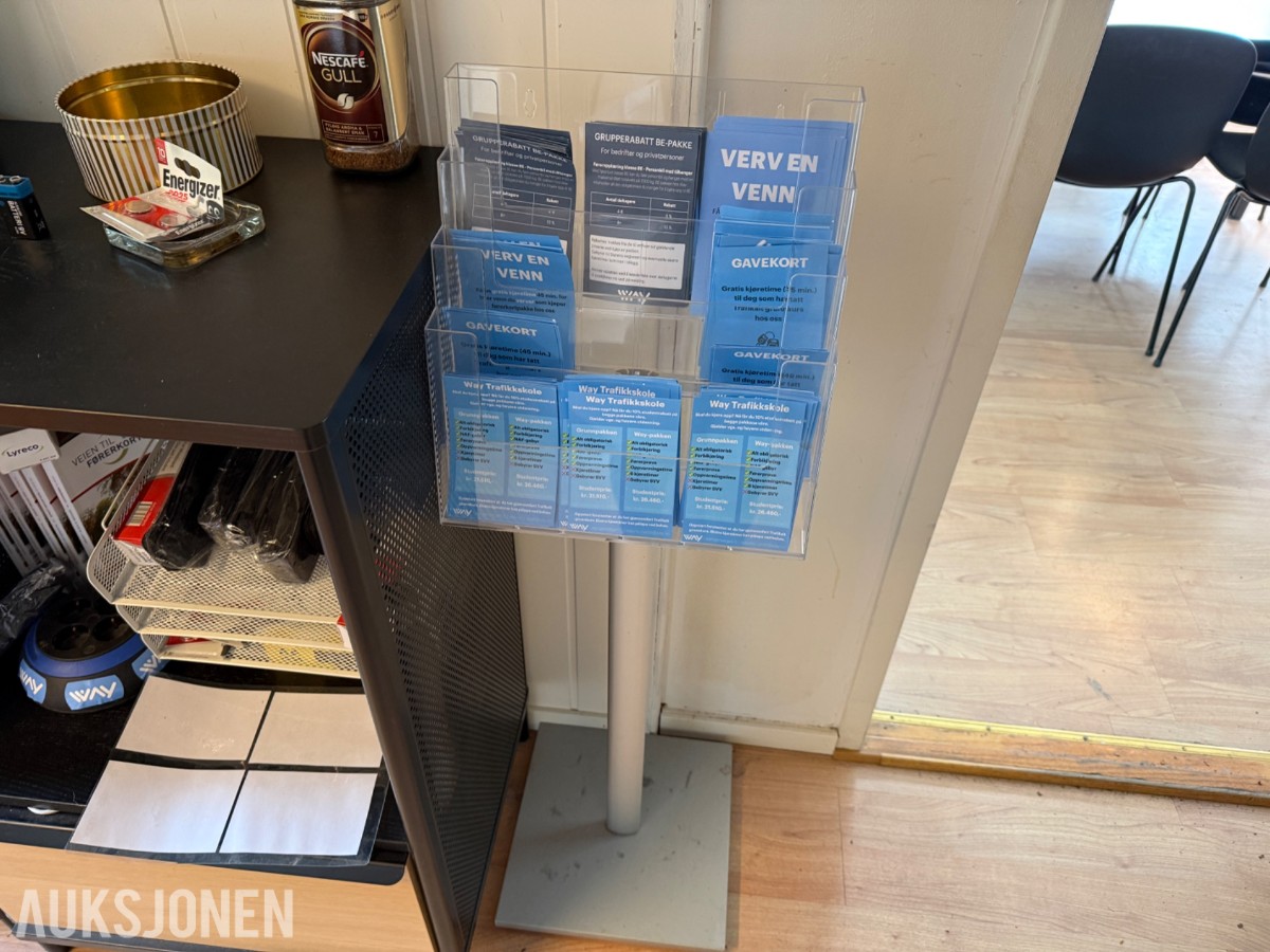 Resepsjons- og venteromsmøbler – selges samlet som vist på bilder