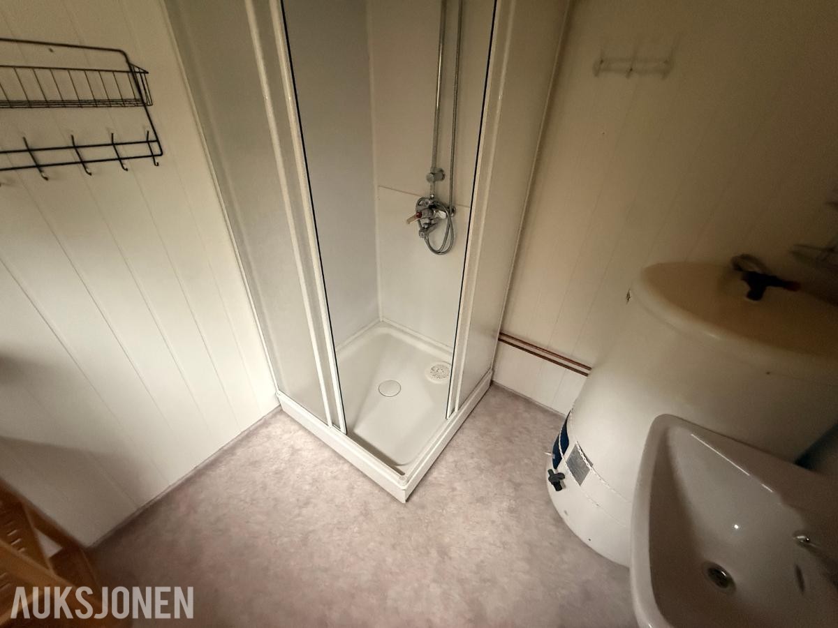 Mobil sanitærvogn med WC, dusj og varmtvann