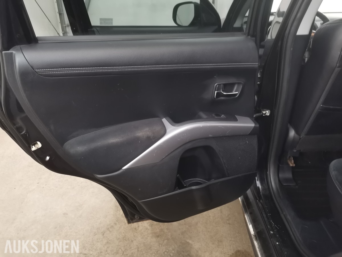 2010 Mitsubishi OUTLANDER *INGEN MINSTEPRIS* 2.0 147HK AUTOMAT CRUISE MULTIRATT