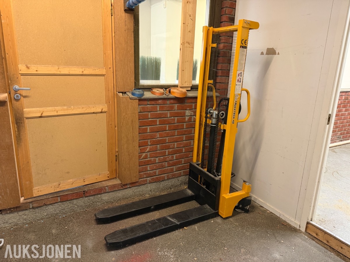 Diverse utstyr, verktøy og materiell – samlet pakke
