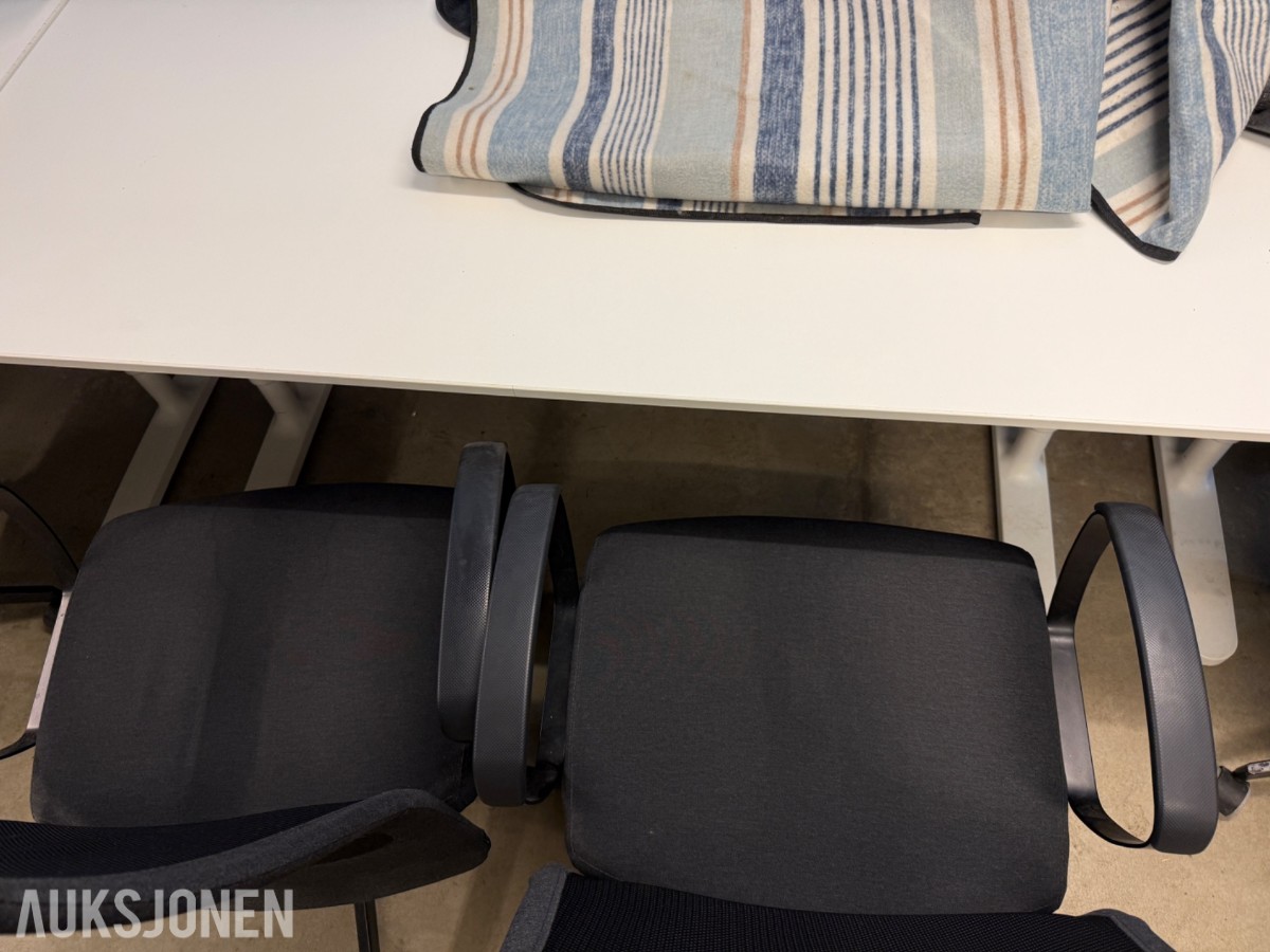 Kontor-/arbeidsrom – komplett pakke med kontormøbler