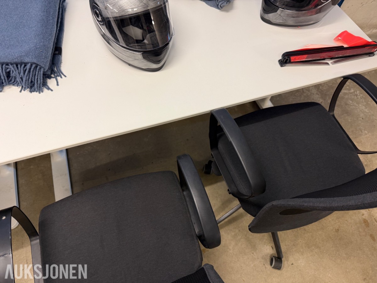 Kontor-/arbeidsrom – komplett pakke med kontormøbler