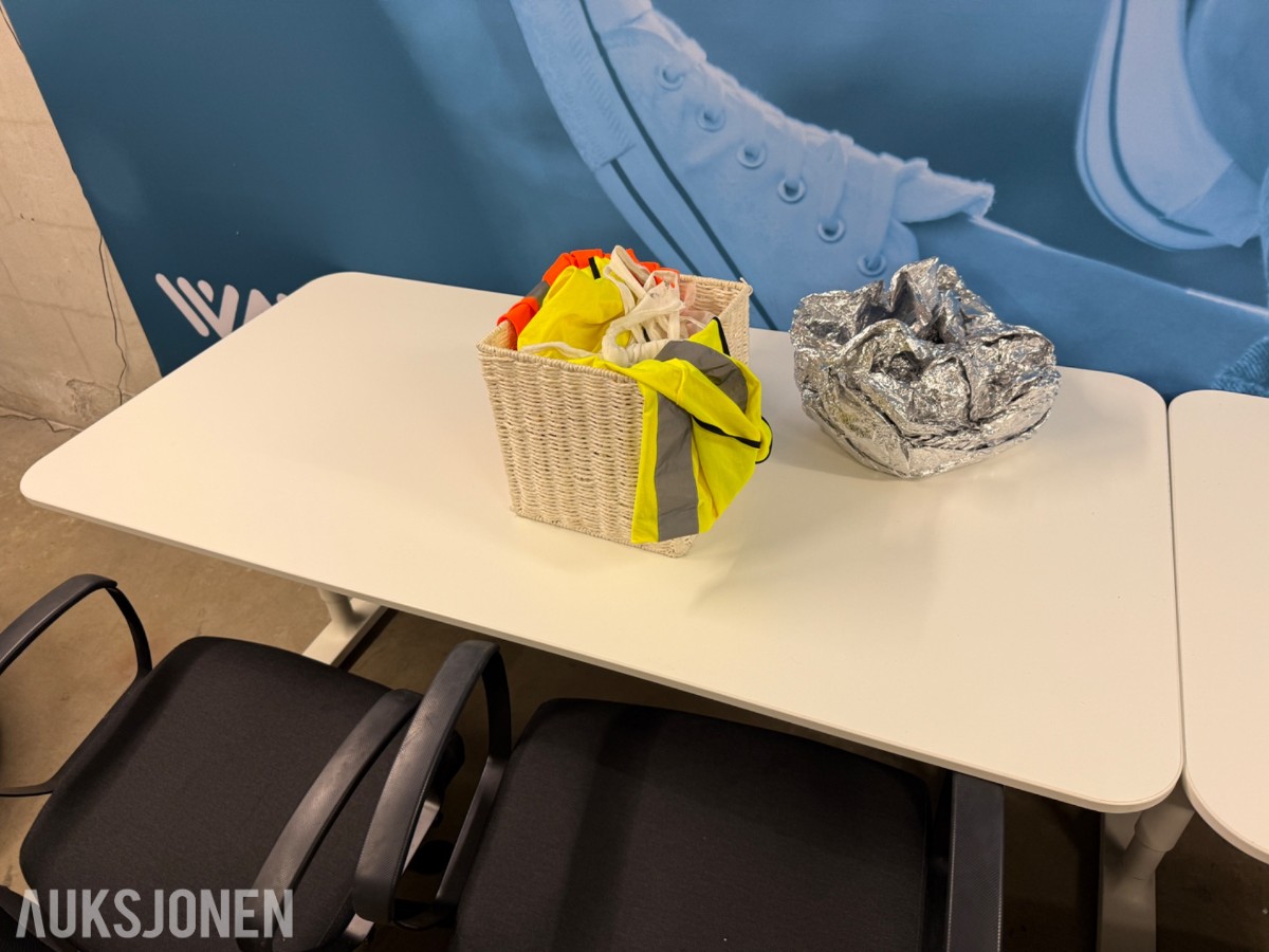 Kontor-/arbeidsrom – komplett pakke med kontormøbler
