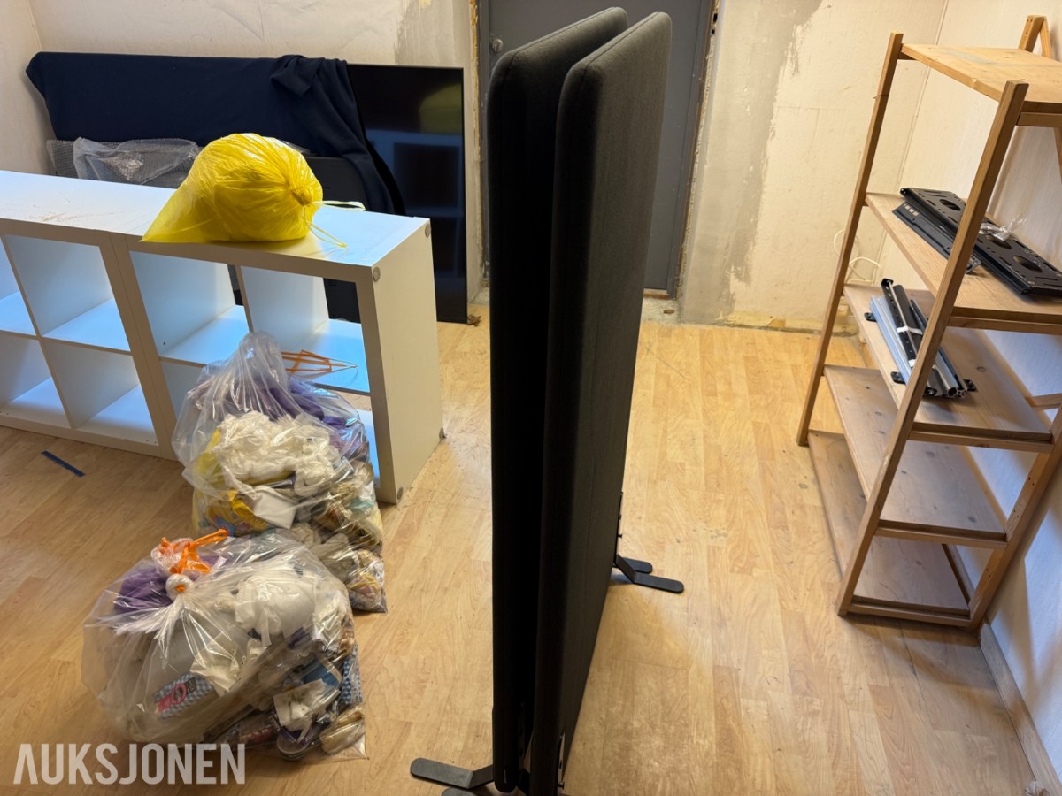 TV-er og løsøre fra rom – samlet pakke