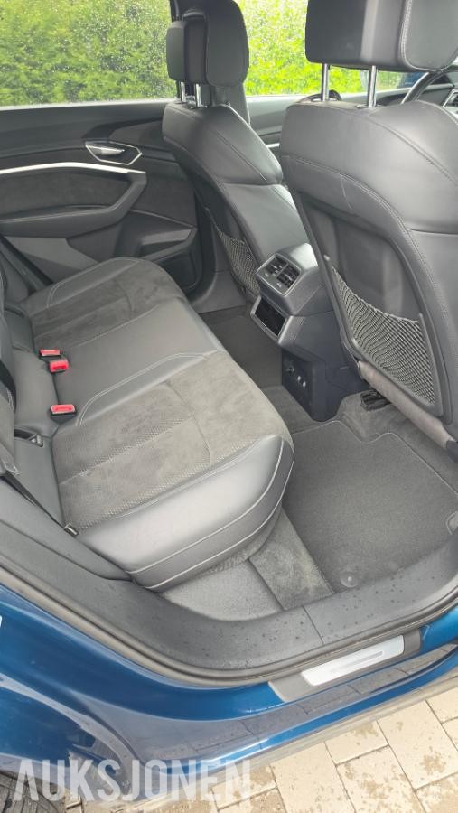 2020 Audi e-tron 55 quattro Advanced Exclusive S-line, B&O, Adaptiv cruisekontroll