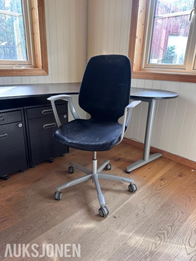 2015 IKEA Galant Skrivebord og skuffeseksjoner