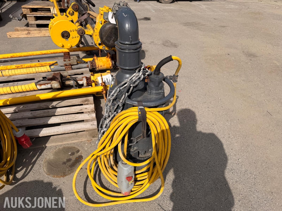 Tsurumi KTZ411 nedsenkbar lensepumpe med strømkabel