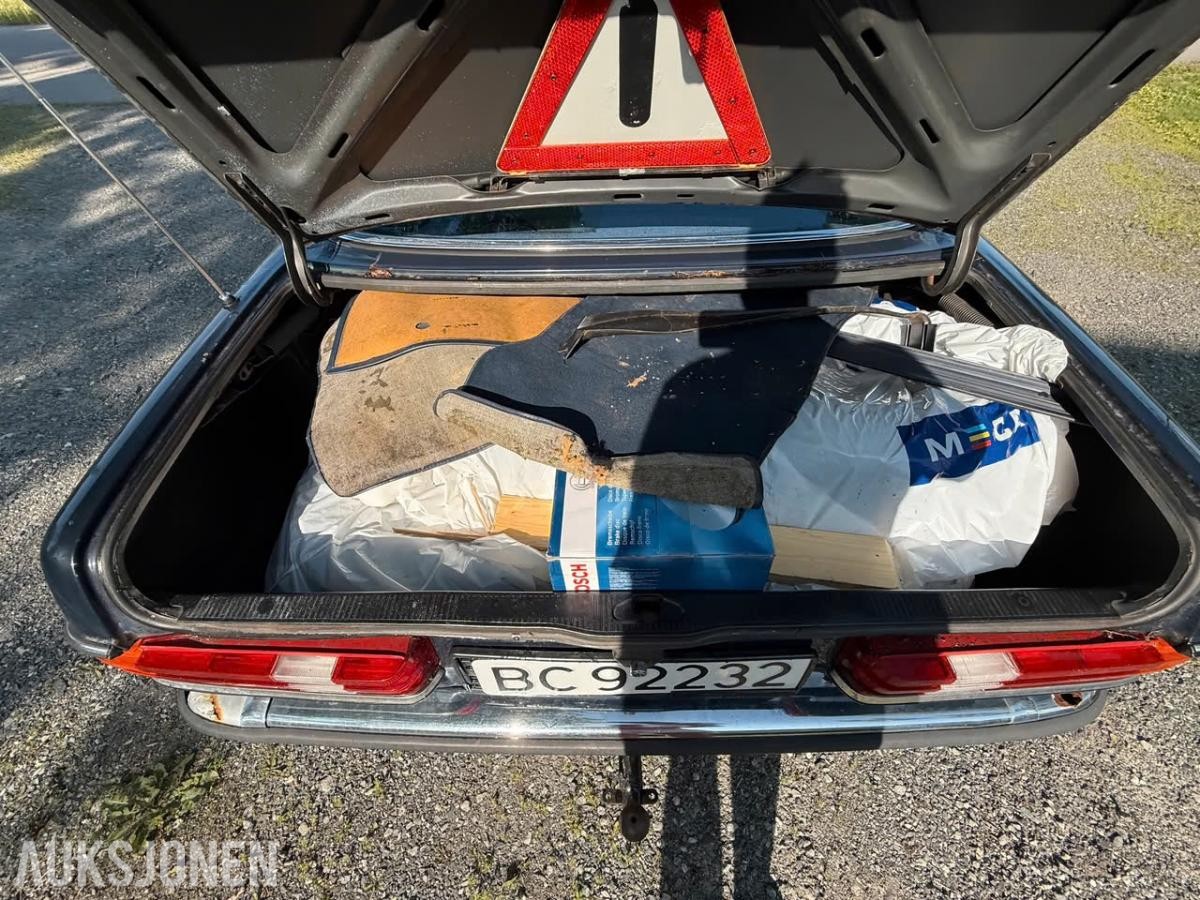 1984 Mercedes-Benz 230ce manuell soltak s+v dekk