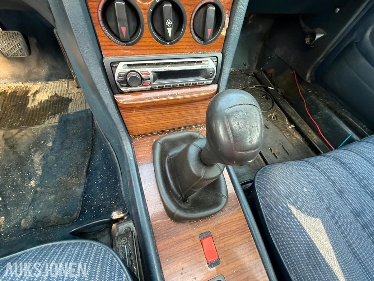 1984 Mercedes-Benz 230ce manuell soltak s+v dekk