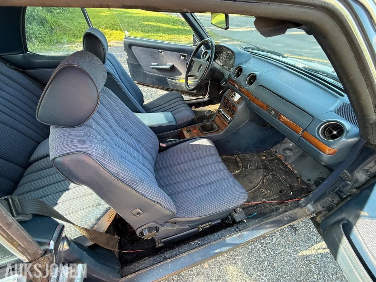 1984 Mercedes-Benz 230ce manuell soltak s+v dekk