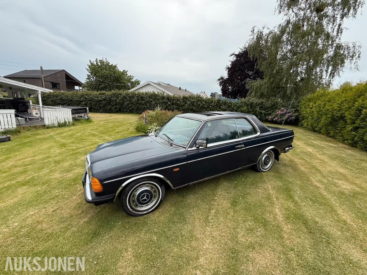 1984 Mercedes-Benz 230ce manuell soltak s+v dekk