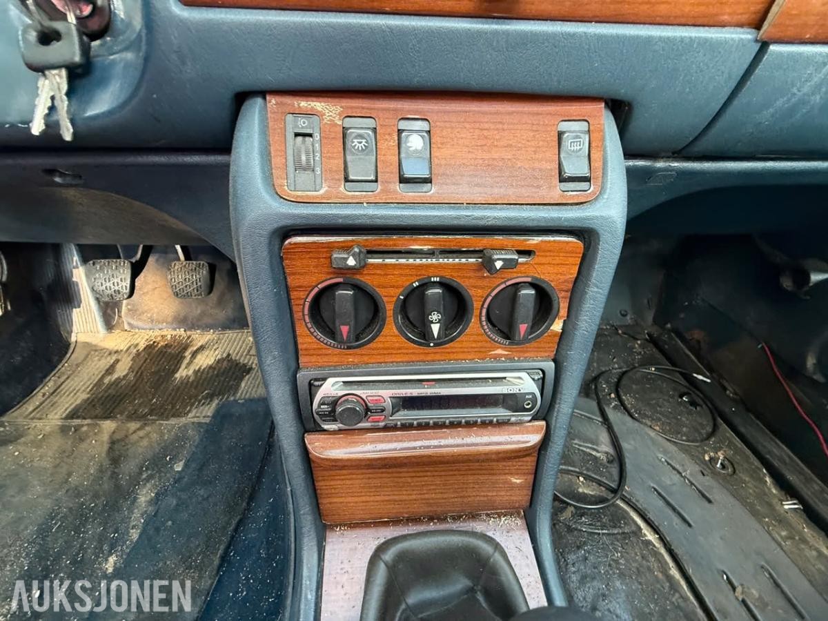 1984 Mercedes-Benz 230ce manuell soltak s+v dekk