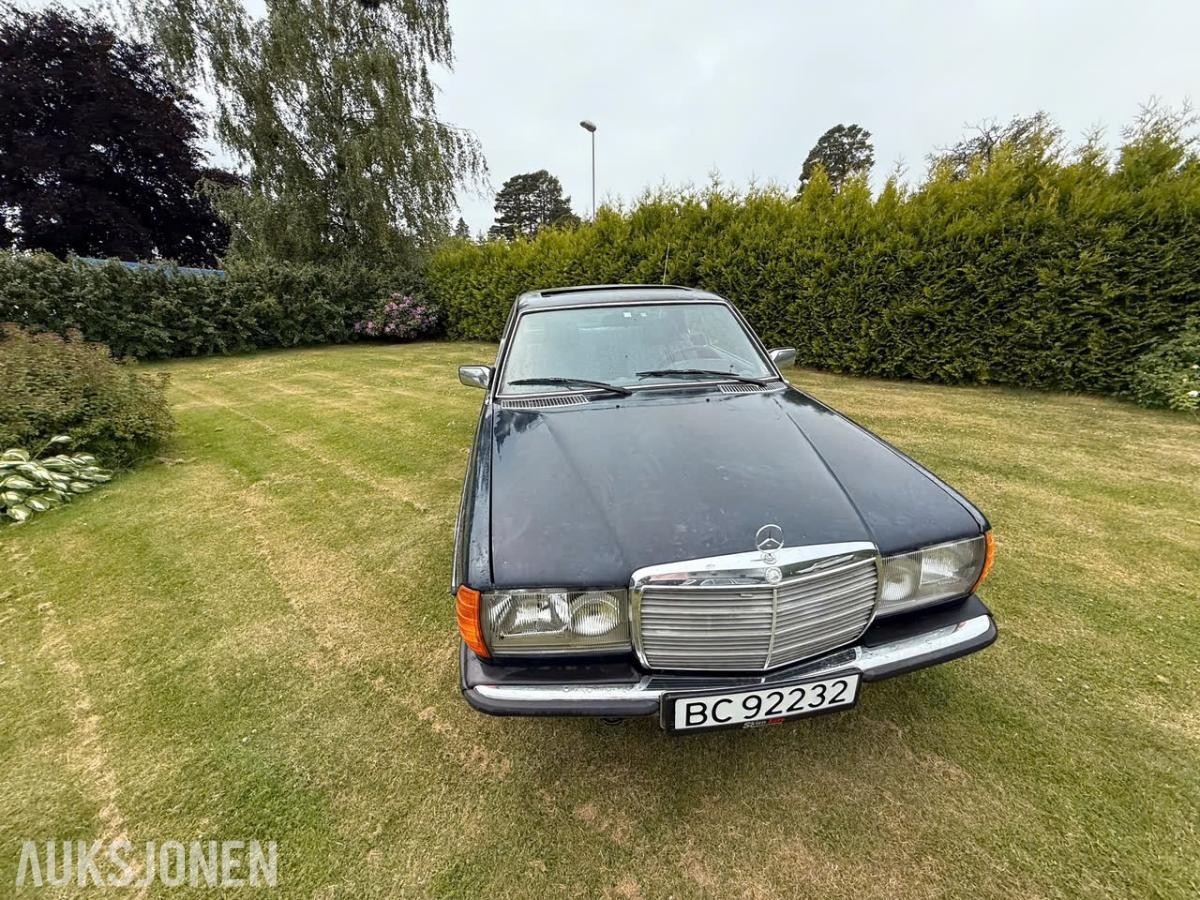 1984 Mercedes-Benz 230ce manuell soltak s+v dekk