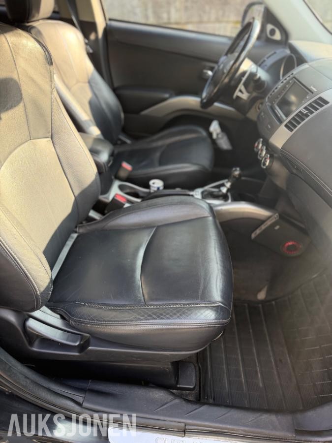 2011 Mitsubishi Outlande 2.2 Diesel 156hk 4WD Automat, 7-seter, Ryggekamera, hengerfeste