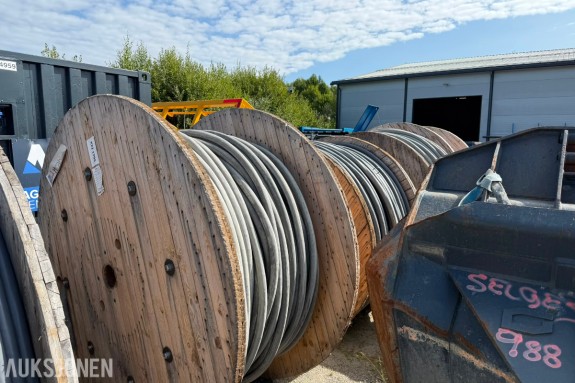 3 stk. kabeltromler med brukt PFSP/TFSP aluminiumskabel 3x240 mm² – ca. 1 500 m totalt