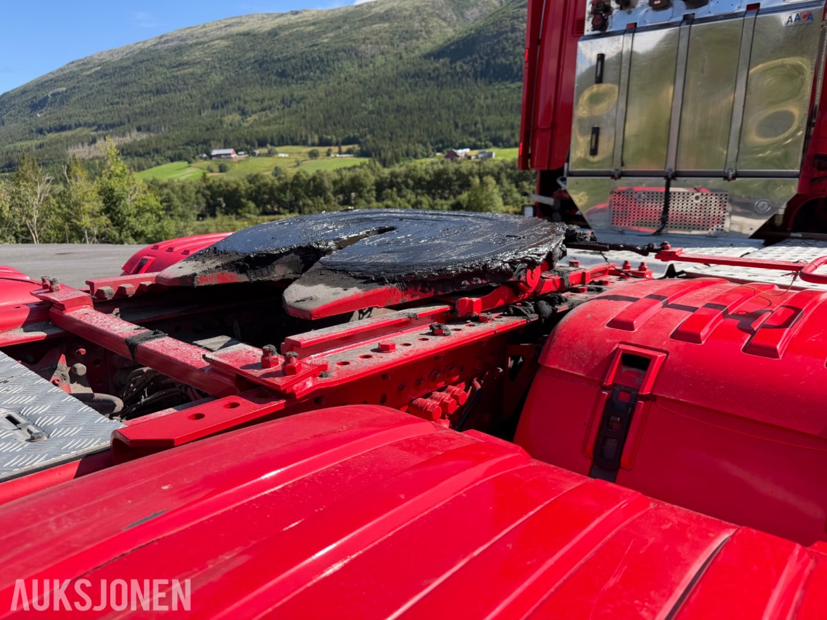 Scania R 580. Motivlakkert, Heltrukket innvendig, Manuell ++