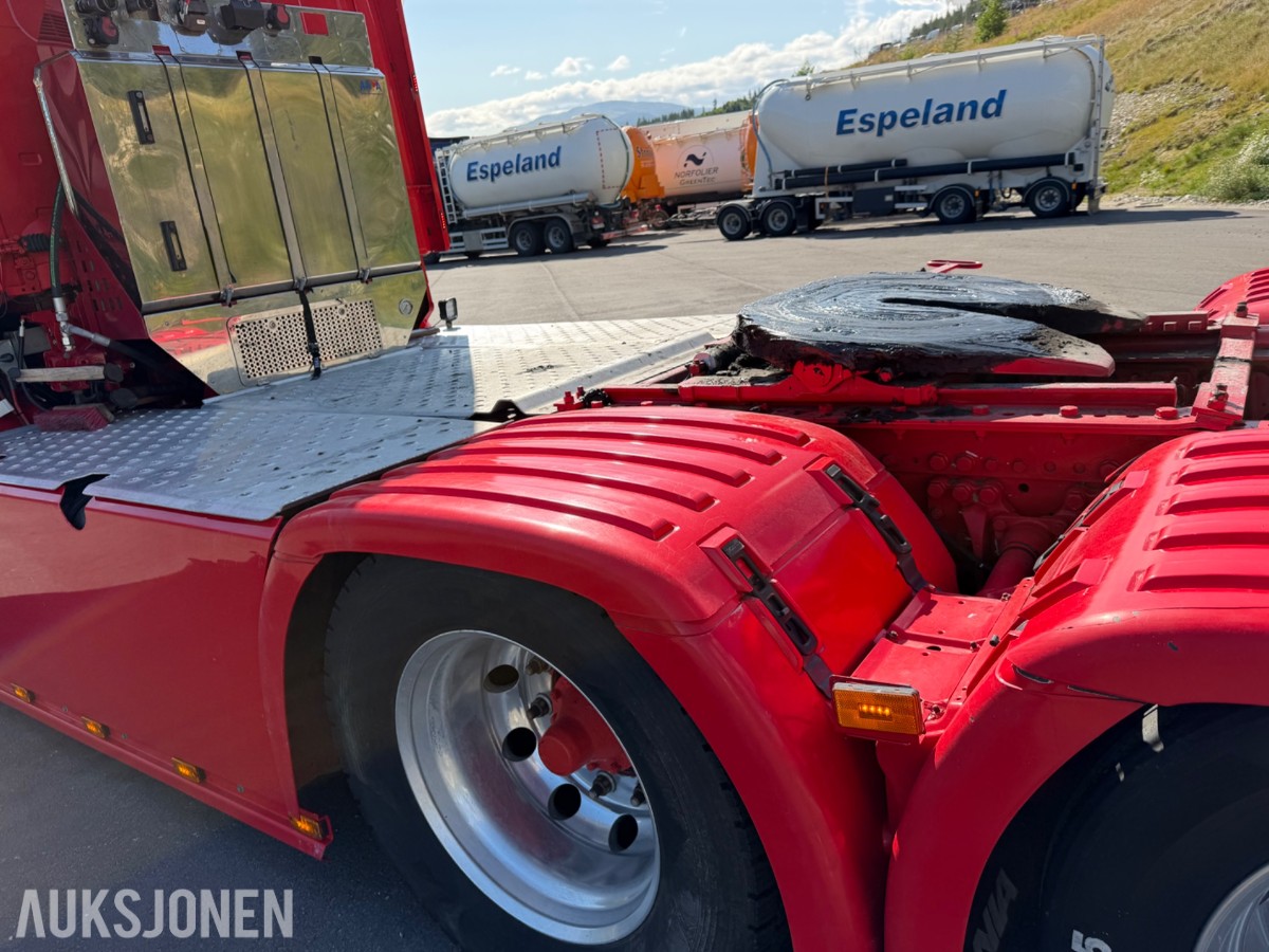 Scania R 580. Motivlakkert, Heltrukket innvendig, Manuell ++