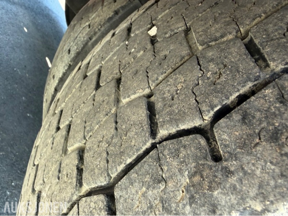 Scania R 580. Motivlakkert, Heltrukket innvendig, Manuell ++