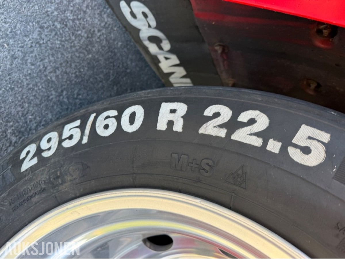 Scania R 580. Motivlakkert, Heltrukket innvendig, Manuell ++