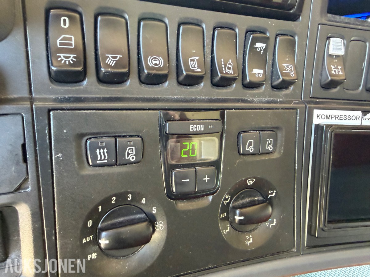 Scania R 580. Motivlakkert, Heltrukket innvendig, Manuell ++