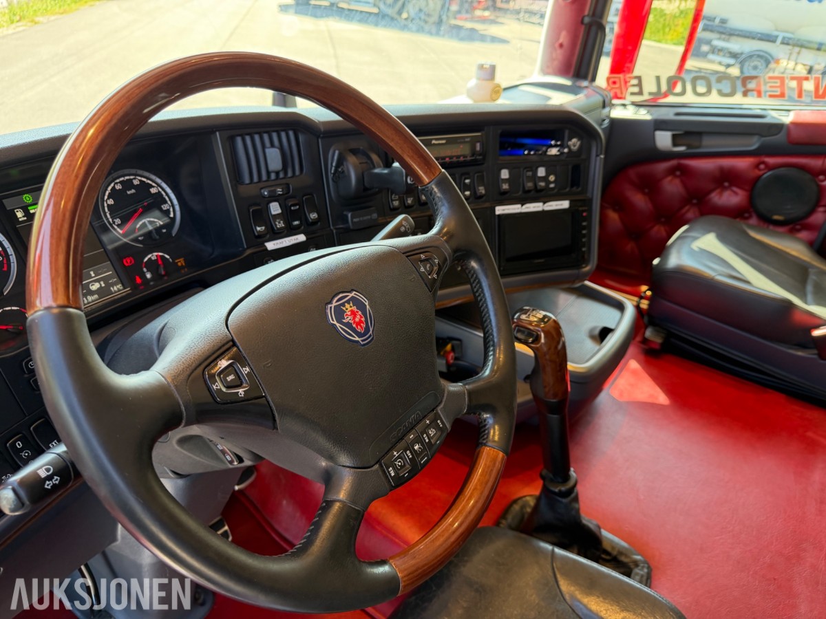 Scania R 580. Motivlakkert, Heltrukket innvendig, Manuell ++