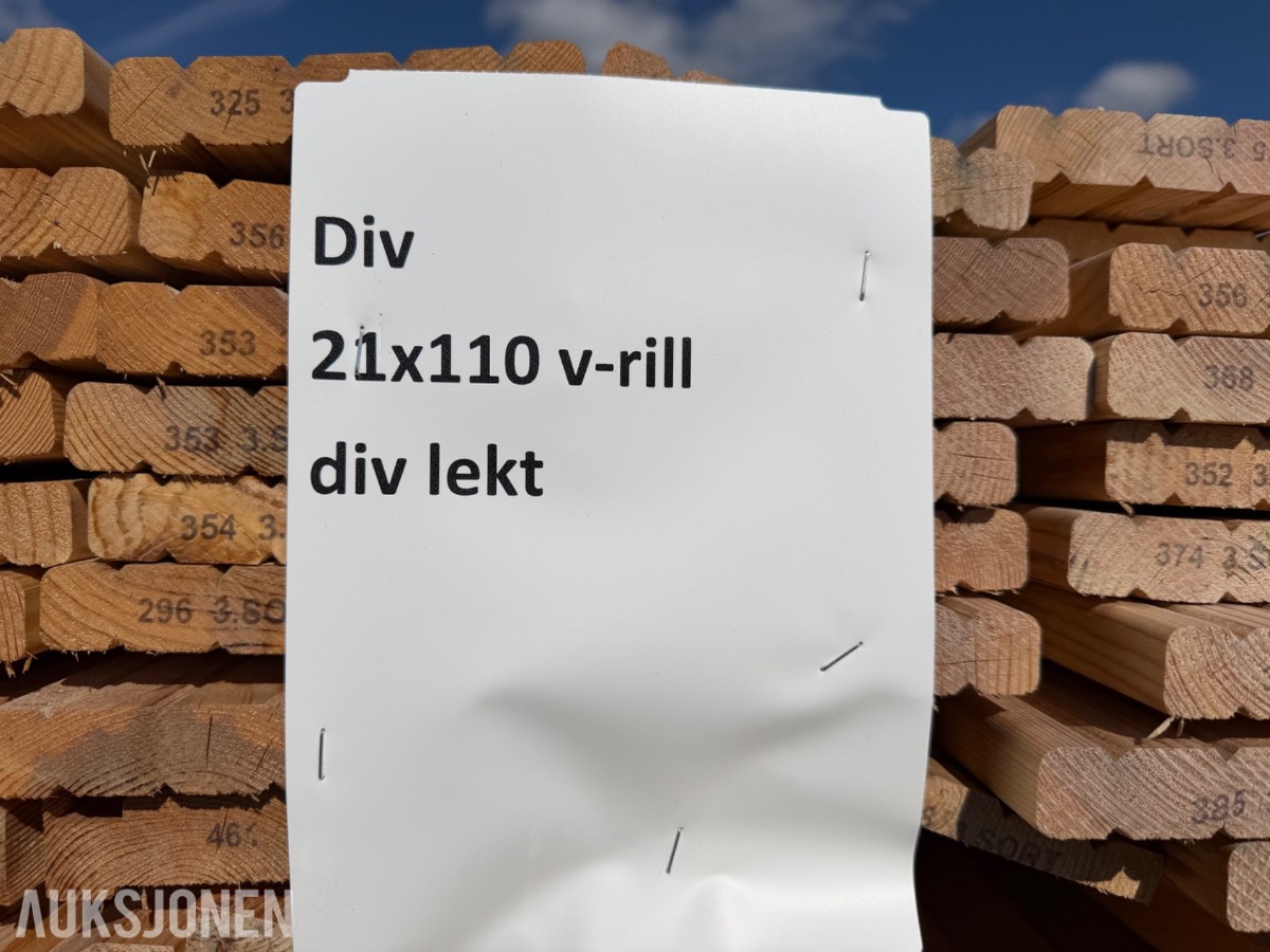 Furu. Pakke med utsorterte varianter materialer.