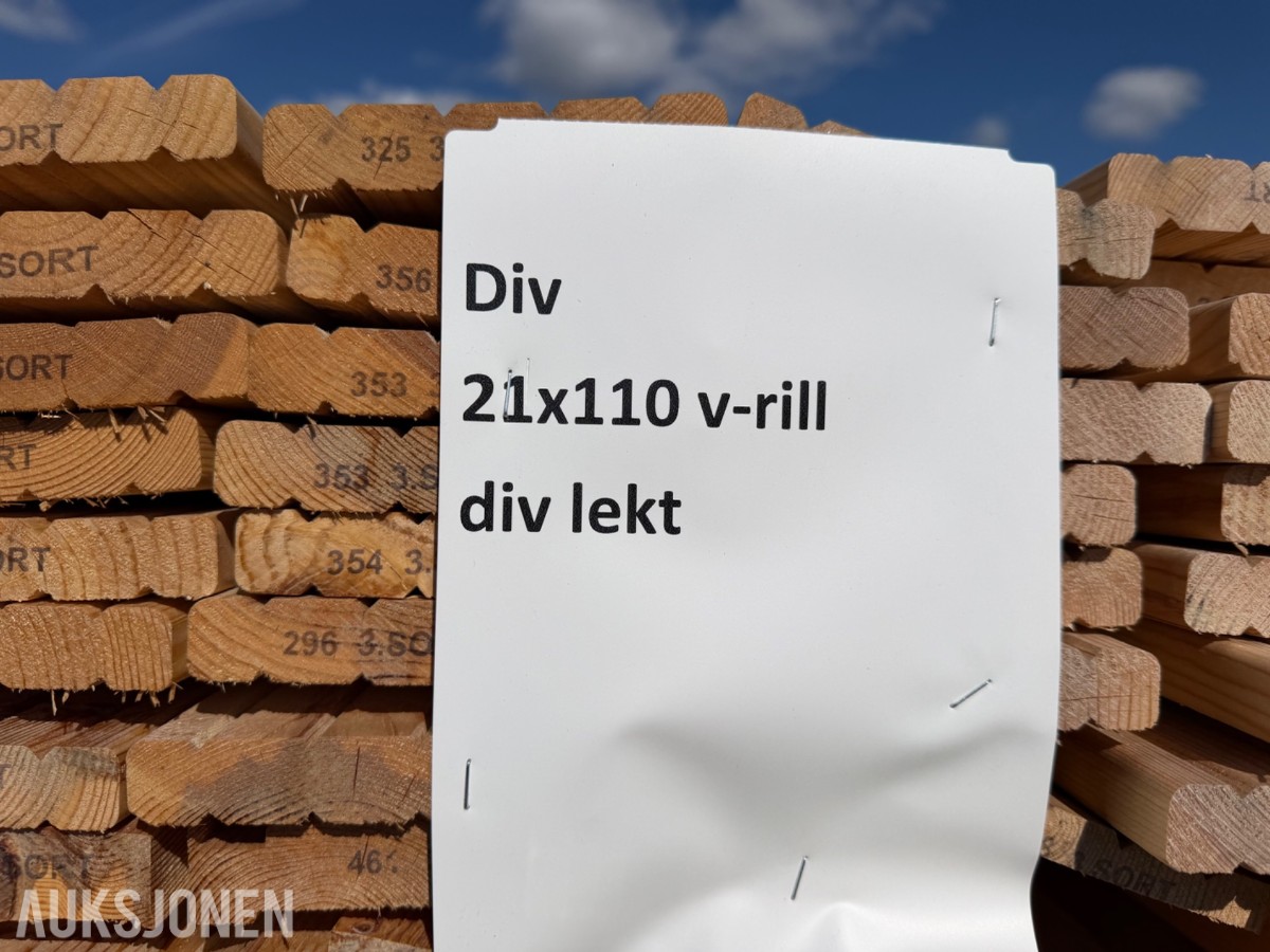 Furu. Pakke med utsorterte varianter materialer.