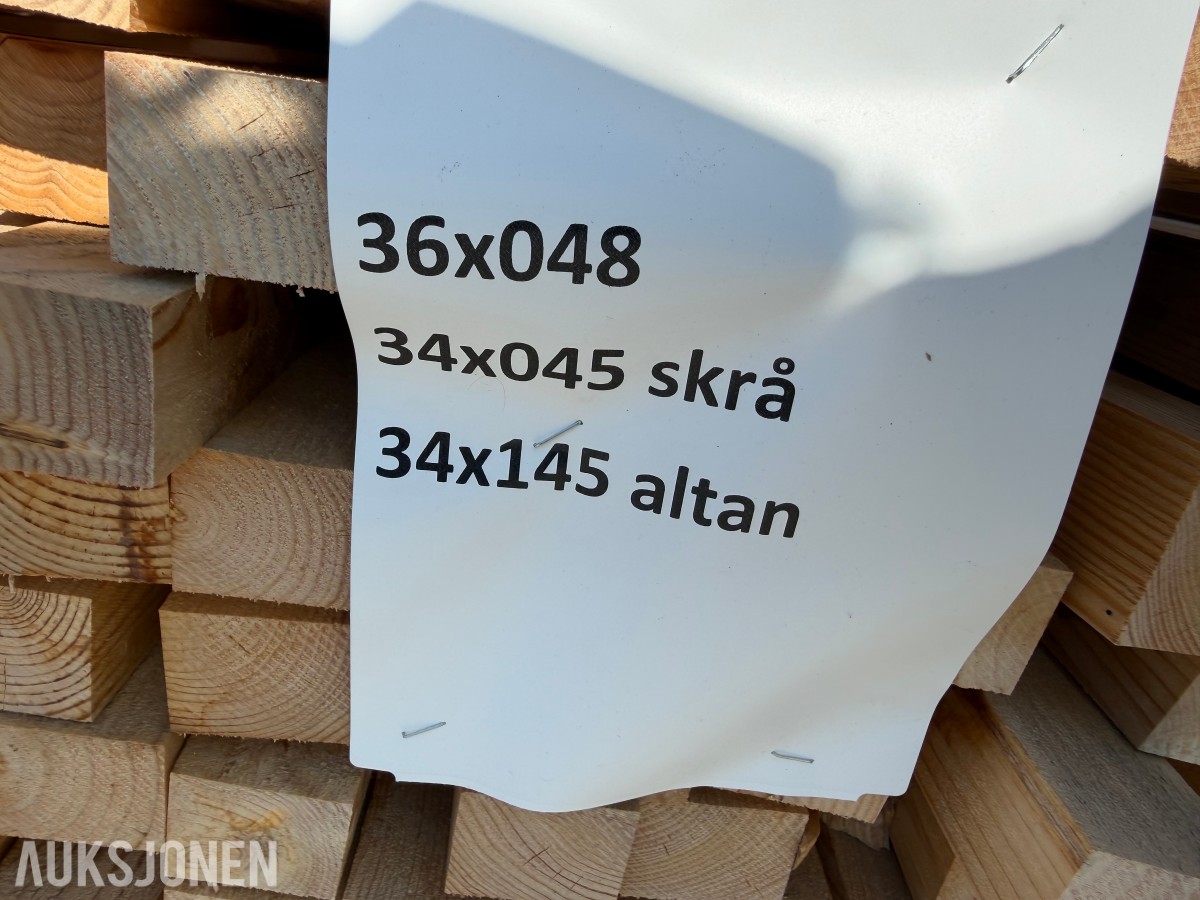 Furu. Pakke med utsorterte varianter materialer.