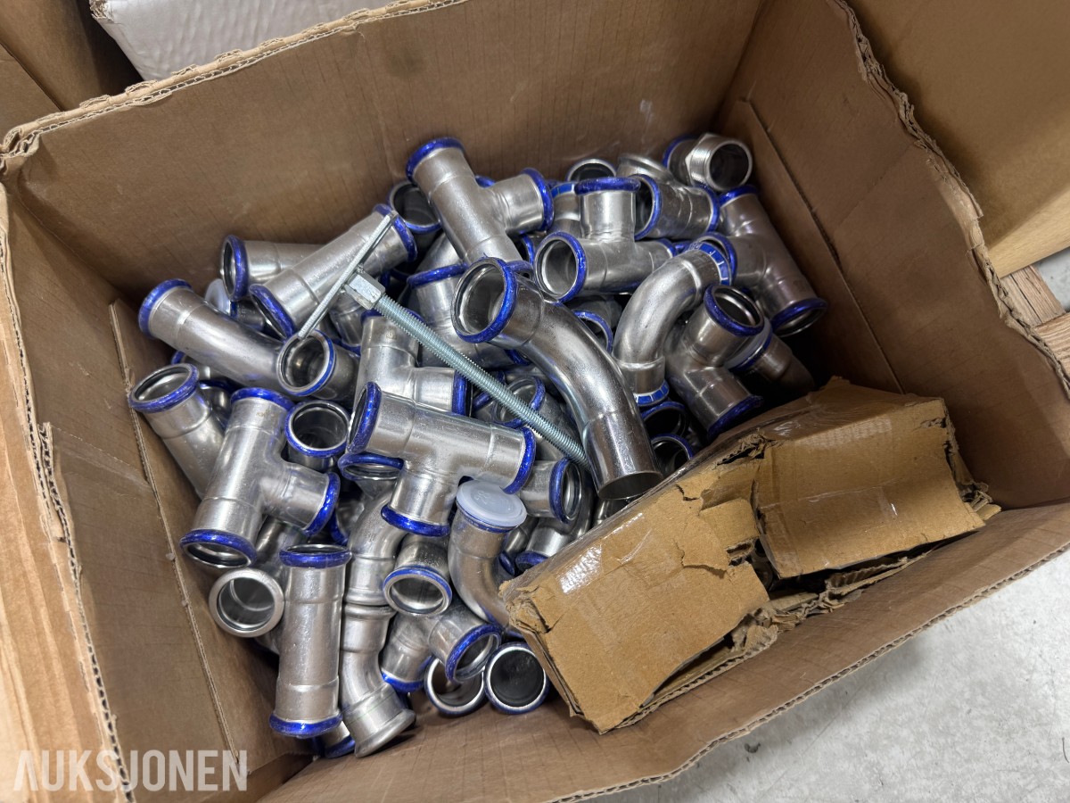 Stort parti rørdeler, pressfittings, sprinklerdeksler og festemateriell – Victaulic m.m.
