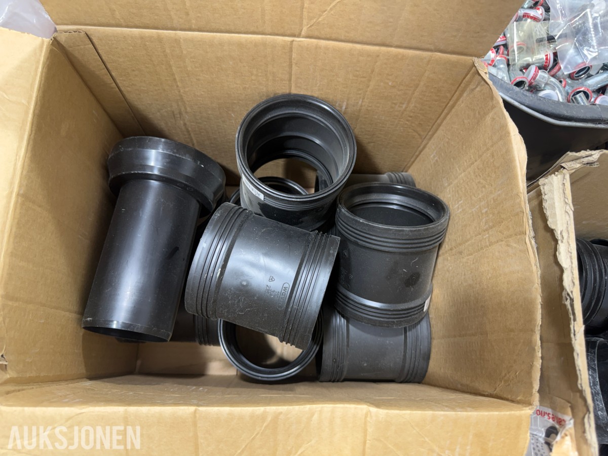 Stort parti rørdeler, pressfittings, sprinklerdeksler og festemateriell – Victaulic m.m.