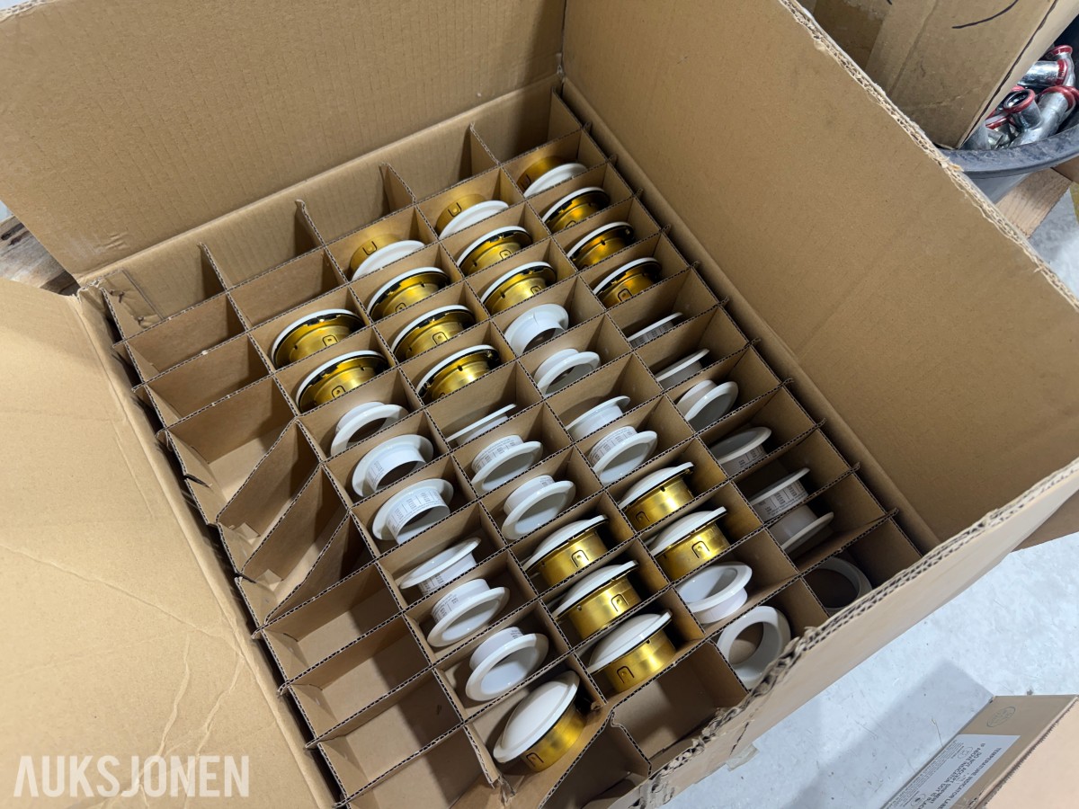 Stort parti rørdeler, pressfittings, sprinklerdeksler og festemateriell – Victaulic m.m.