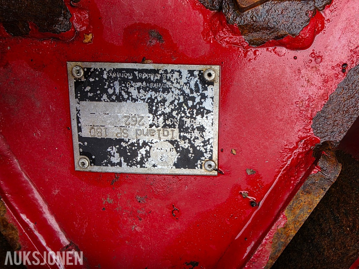 2022 Massey Ferguson 1740 M vinterrigget kompakttraktor