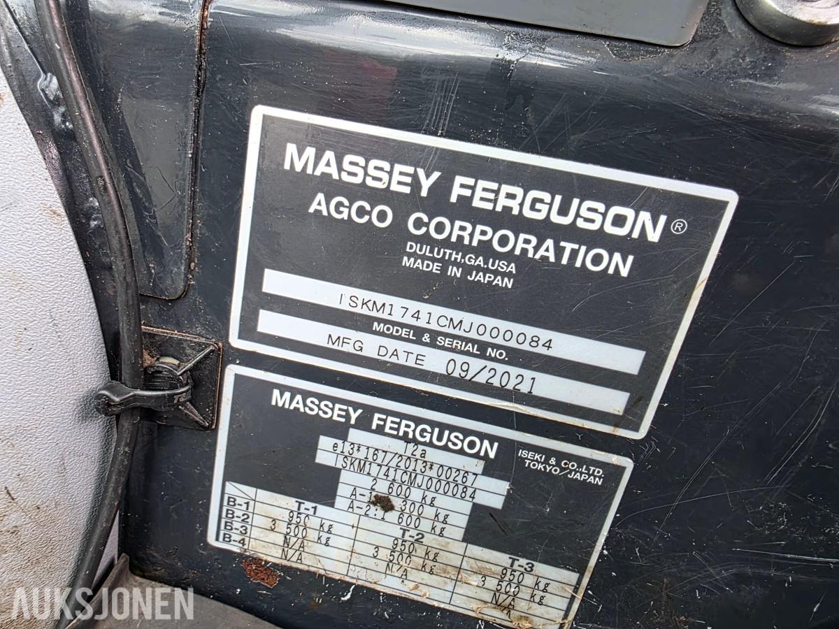 2022 Massey Ferguson 1740 M vinterrigget kompakttraktor
