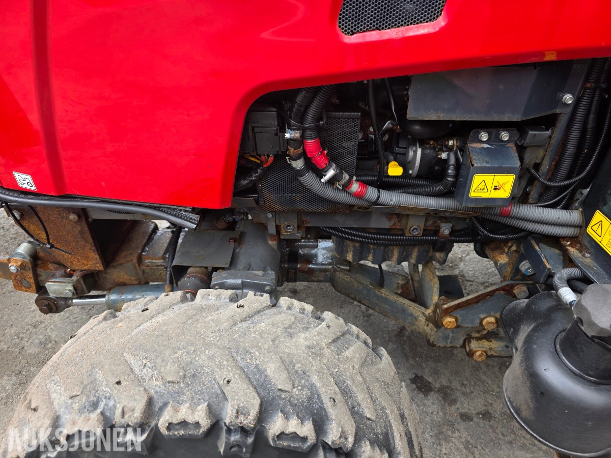 2022 Massey Ferguson 1740 M vinterrigget kompakttraktor
