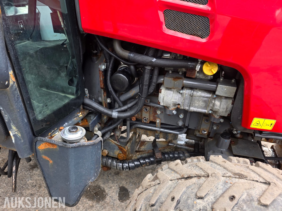 2022 Massey Ferguson 1740 M vinterrigget kompakttraktor