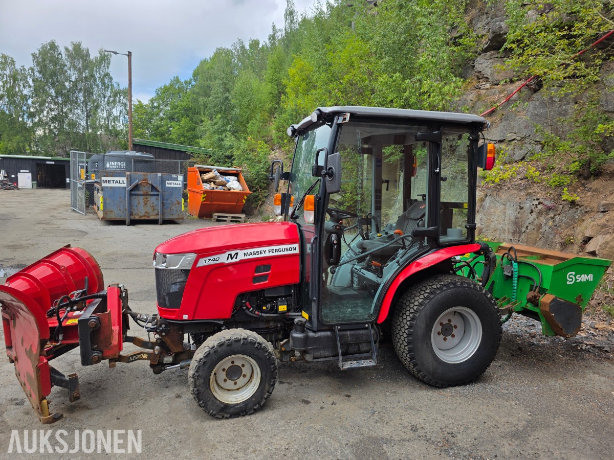 2022 Massey Ferguson 1740 M vinterrigget kompakttraktor