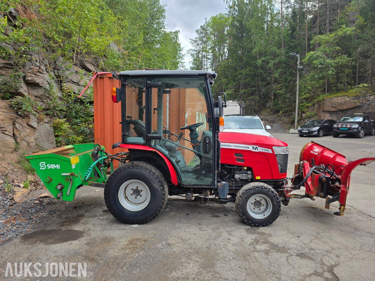 2022 Massey Ferguson 1740 M vinterrigget kompakttraktor