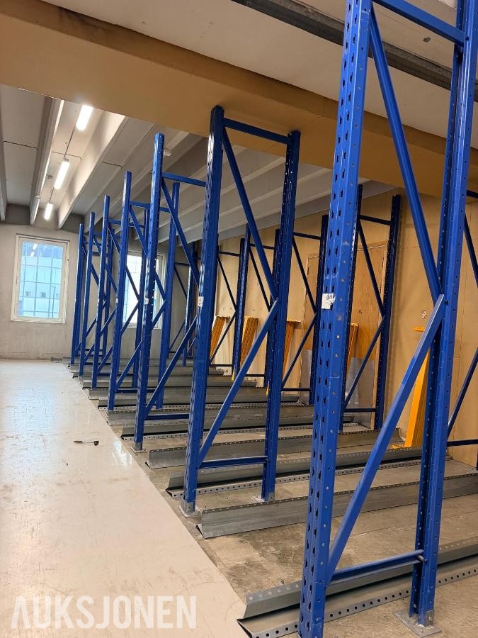 Provost Pallereoler - ca. 40 meter / 232 pallplasser