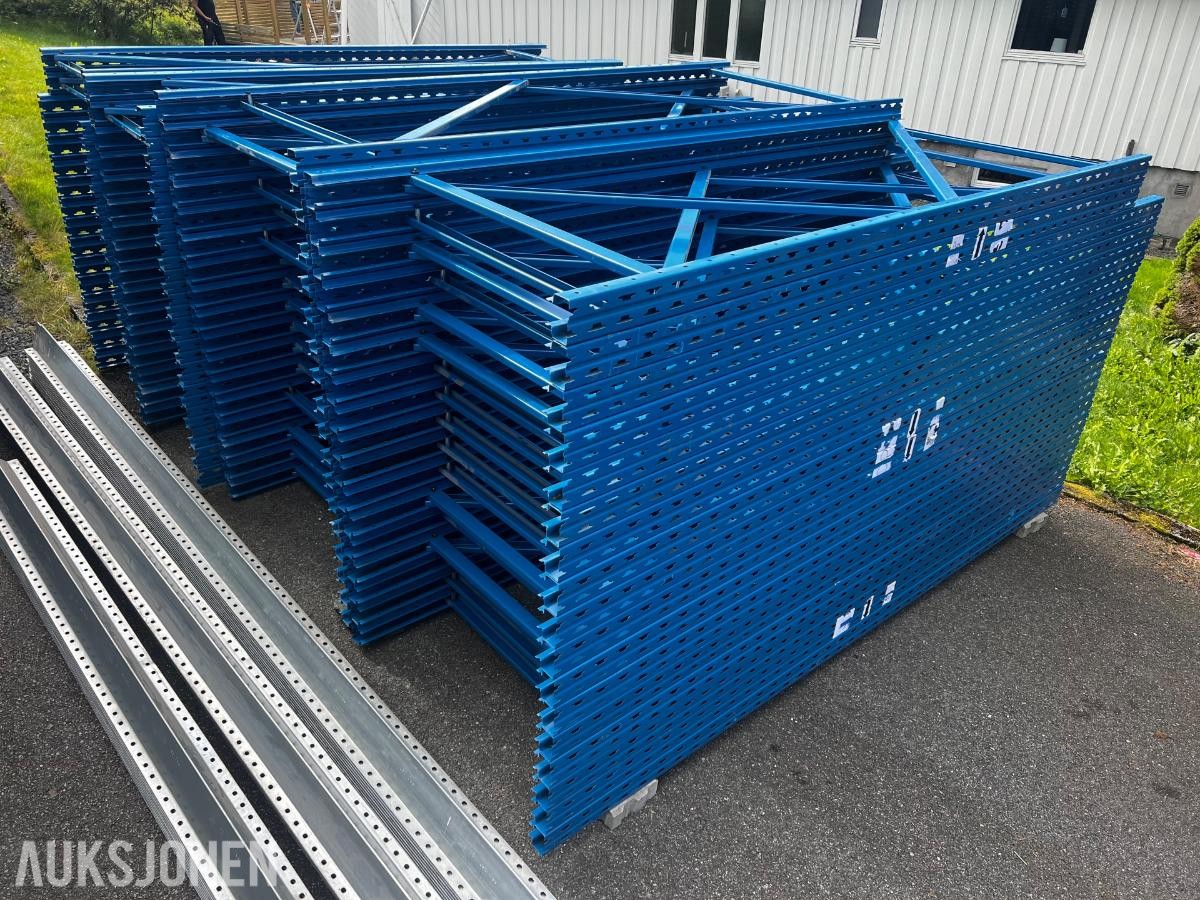 Provost Pallereoler - ca. 40 meter / 232 pallplasser