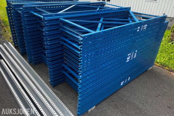 Provost Pallereoler - ca. 40 meter / 232 pallplasser