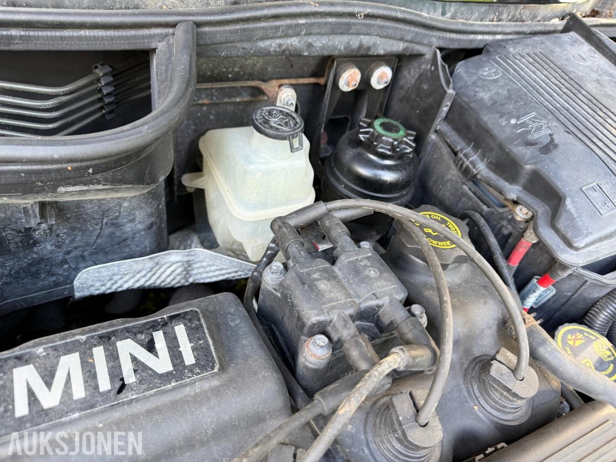 2003 Mini Cooper, 1.6-116 manuell – Rep.objekt / delebil, 211900km