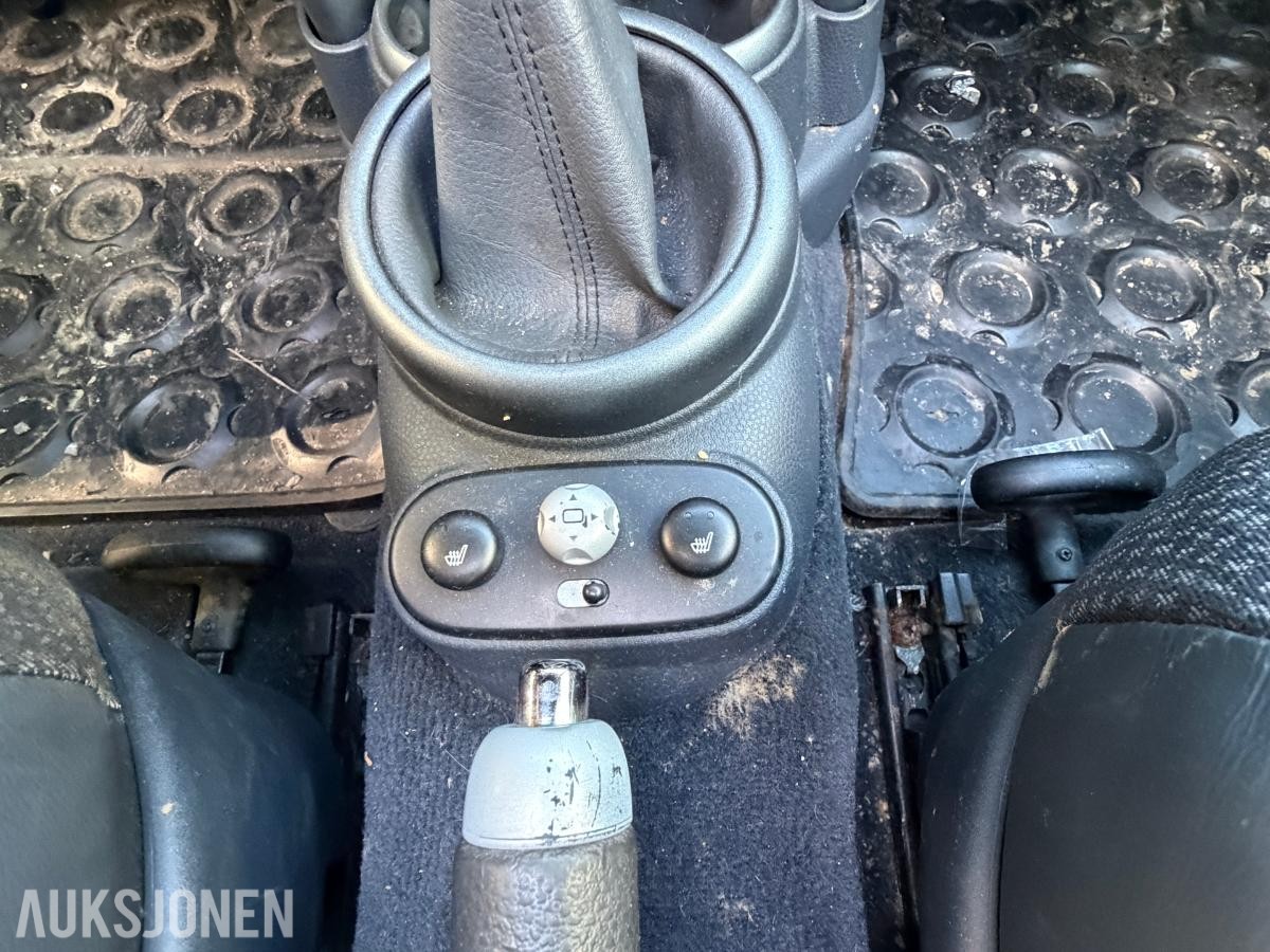 2003 Mini Cooper, 1.6-116 manuell – Rep.objekt / delebil, 211900km
