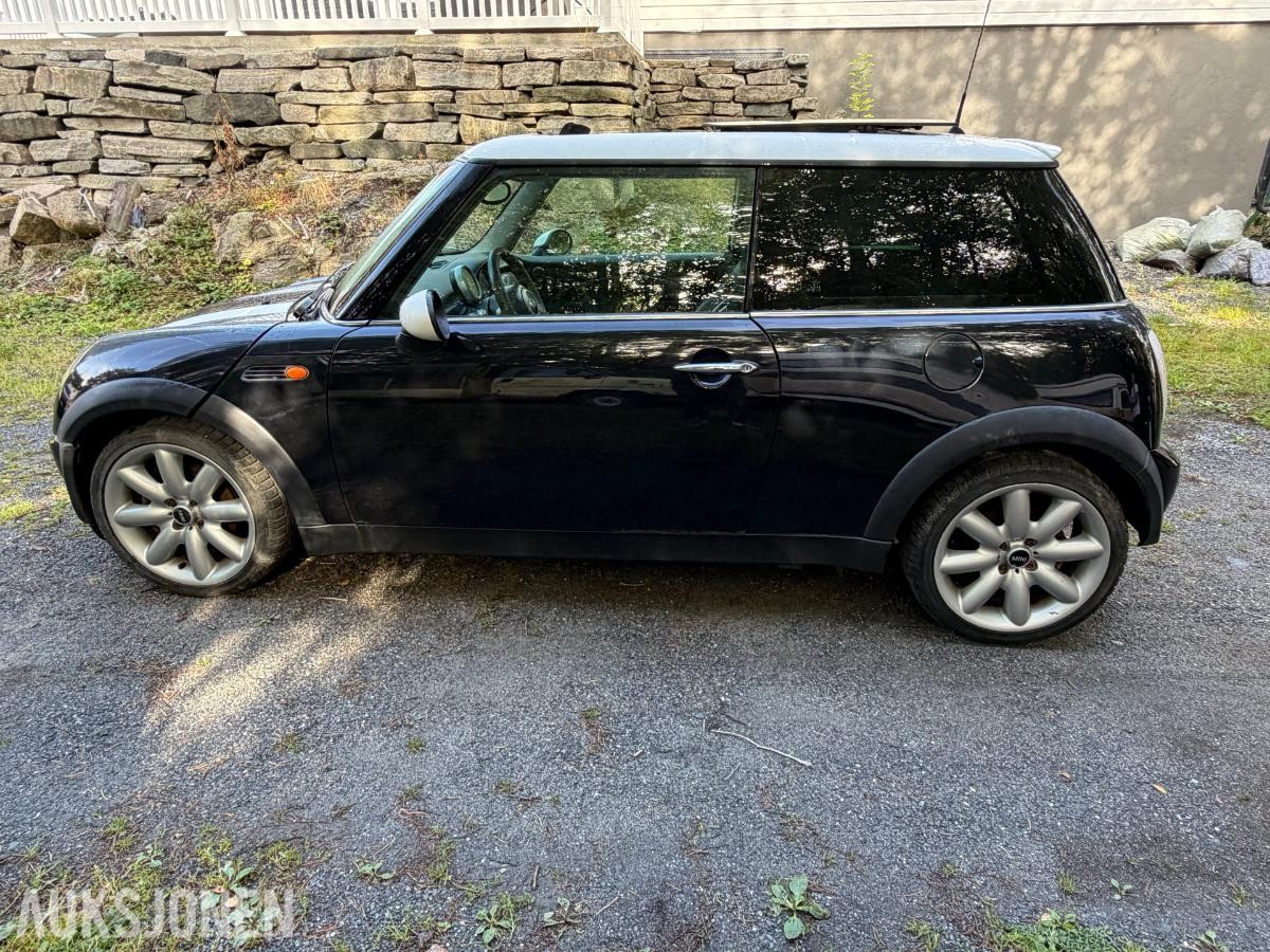 2003 Mini Cooper, 1.6-116 manuell – Rep.objekt / delebil, 211900km