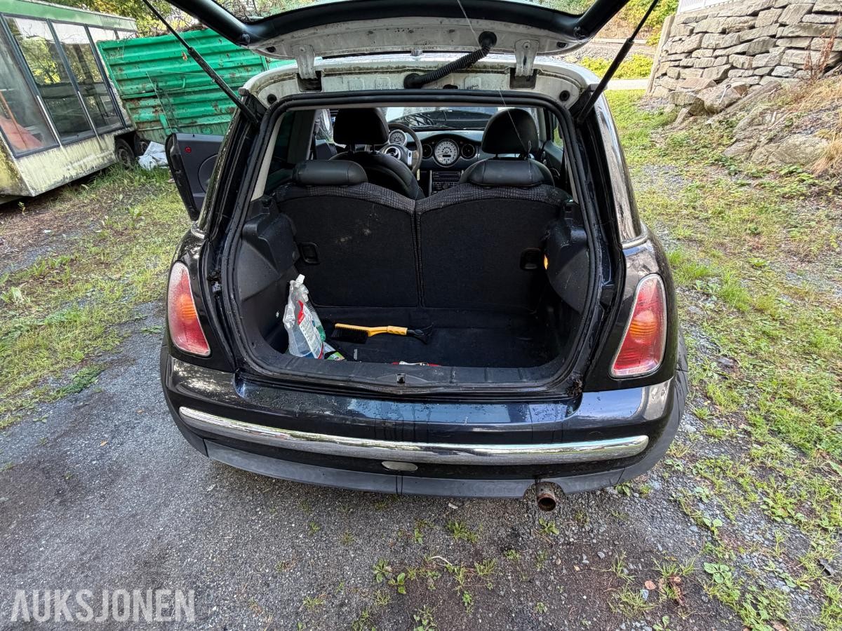 2003 Mini Cooper, 1.6-116 manuell – Rep.objekt / delebil, 211900km