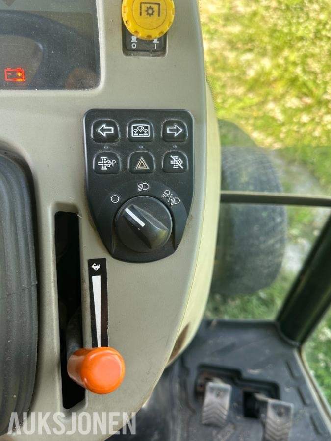 2018 John Deere 4066R