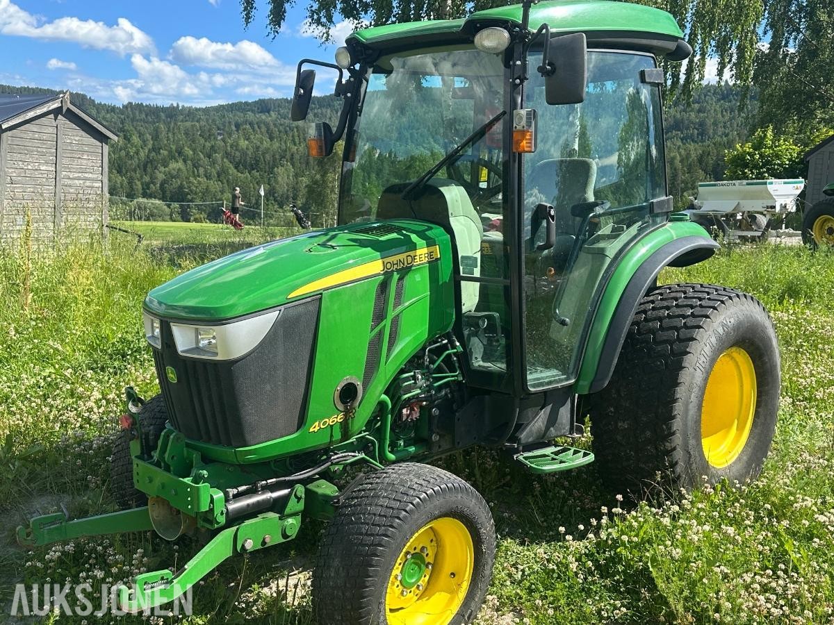 2018 John Deere 4066R