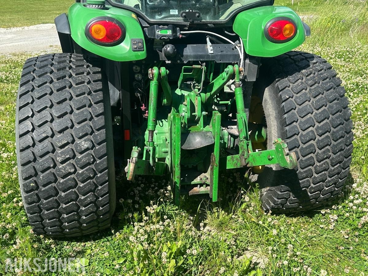 2018 John Deere 4066R